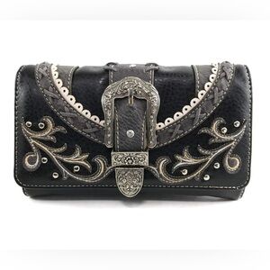 Western Leather Buckle Crossbody Wallet!